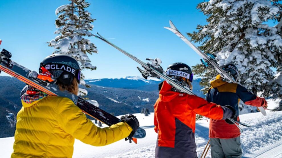 Enjoy These 7 Winter Sporting Activities With Your Friends